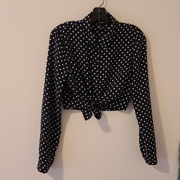 Forever 21 Tops - Long sleeve crop top